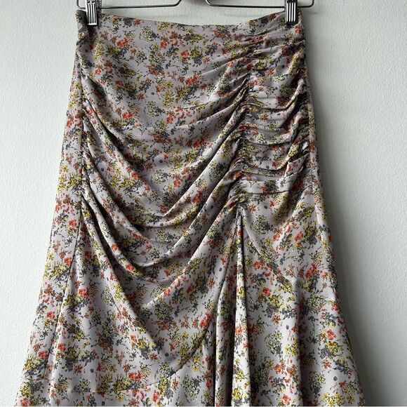 Alice + Olivia Light Gray Midi Skirt - Picture 2 of 11